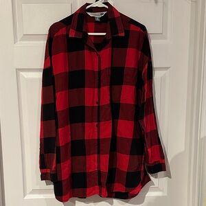 Old Navy flannel boyfriend shirt. XL, 100% cotton. Pocket on left.